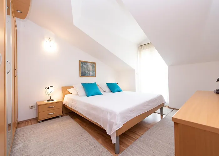 Apartment Andrijana *